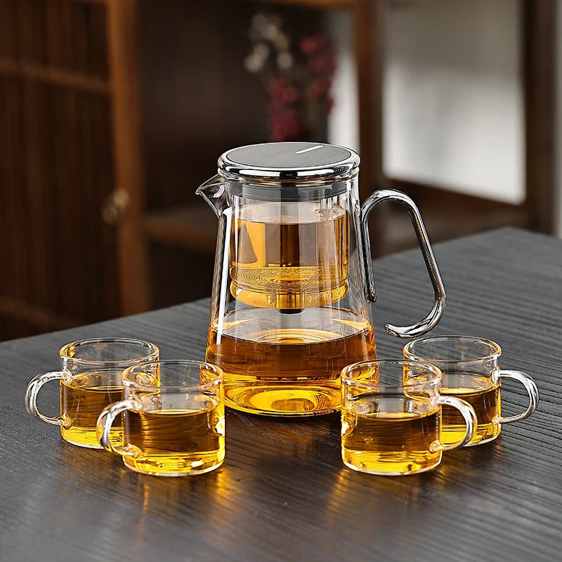 Crestiva teapot with ergonomic heat-resistant handle