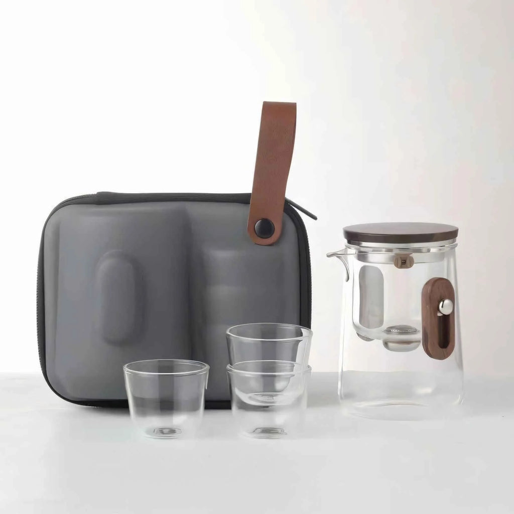 Lightweight 330ml travel teapot with filter
